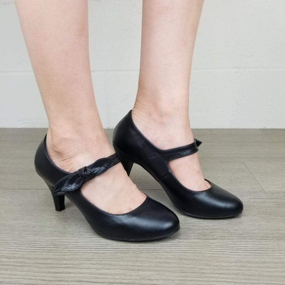 Closed Toe Low Mid Heel Bow Strap Dress Pump - Picture 8 of 8